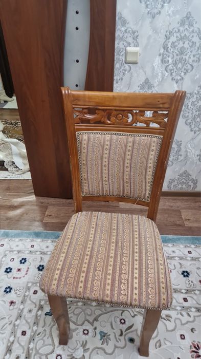 продается стол стулья