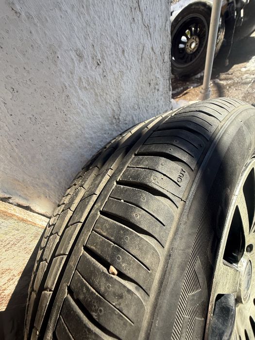 Продавам комплект 4-броя алуминиеви джанти с гуми-14 цола