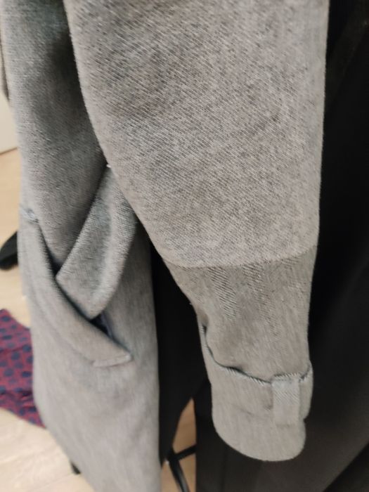 Продаю куртки весенние