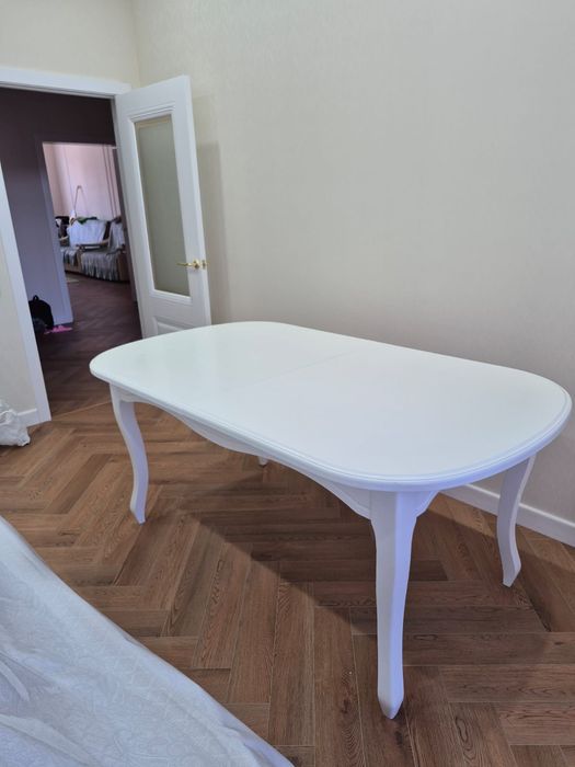 Стол сатылады жана