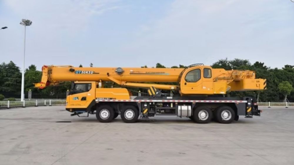 Янги XCMG 50 тонналик автокранларимиз чегарага етиб келди