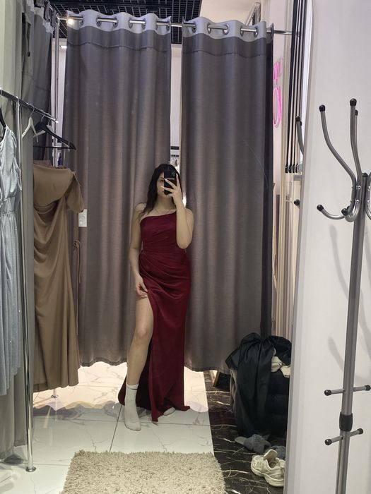 Продам платье новое. Размер 44-46