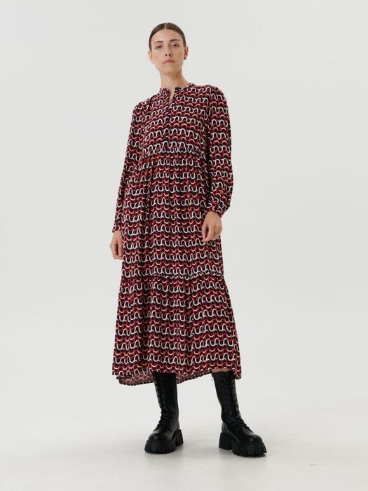 Рокля Sinsay с красиви цветове