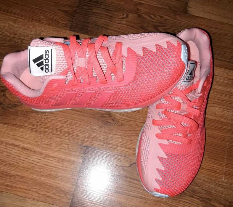 Маратонки Adidas 37 номер