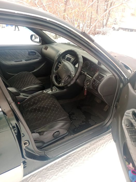 Тайота Королла..