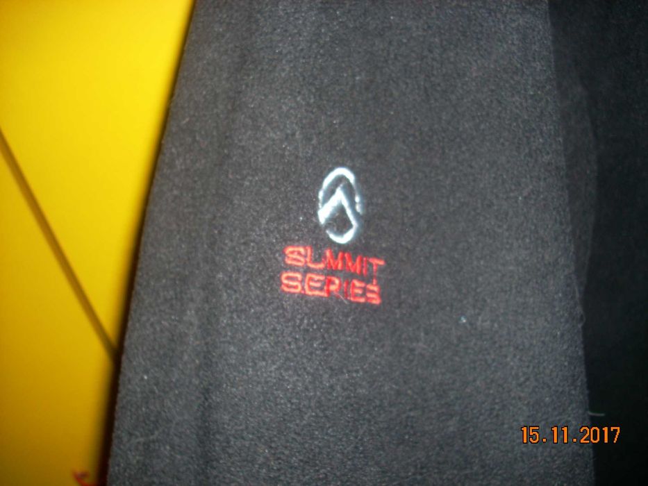 Продавам яке THE NORTH FASE  размер XXL