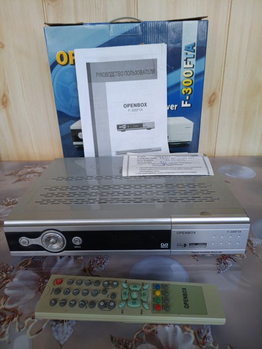 Продам тюнер F-300 FTA