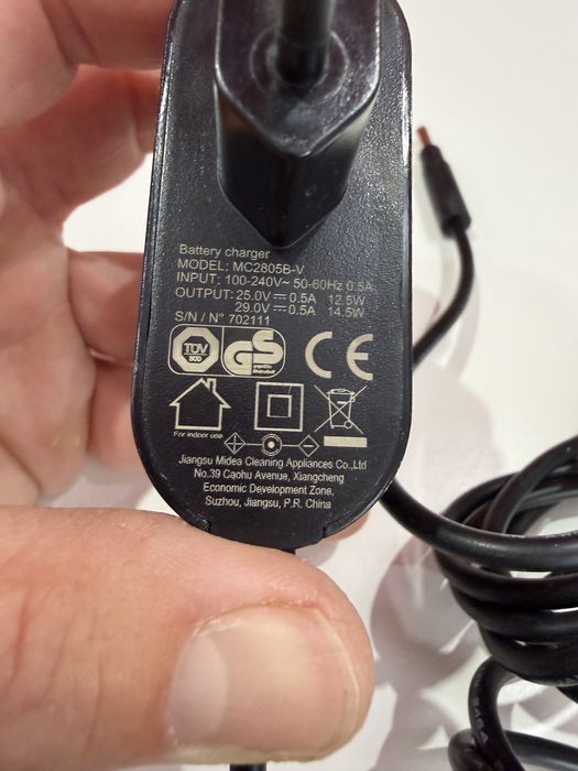 Incarcator Grunding 25 - 29 V