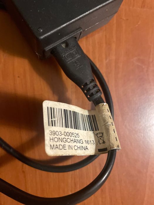 Монитор Samsung с 2 HDMI слота Full HD, със зарядно