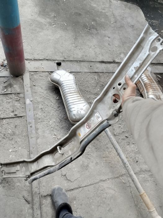 Телевизор Ауди 100 а6 с4 серый