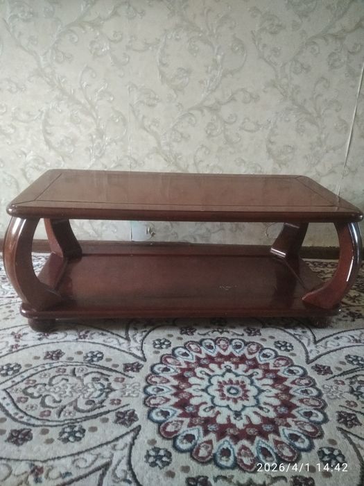 Журнальный столик