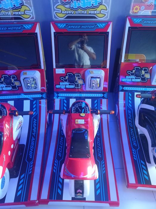 Мотоцикл. Веселые аттракционы. Quvnoq attraksionlar