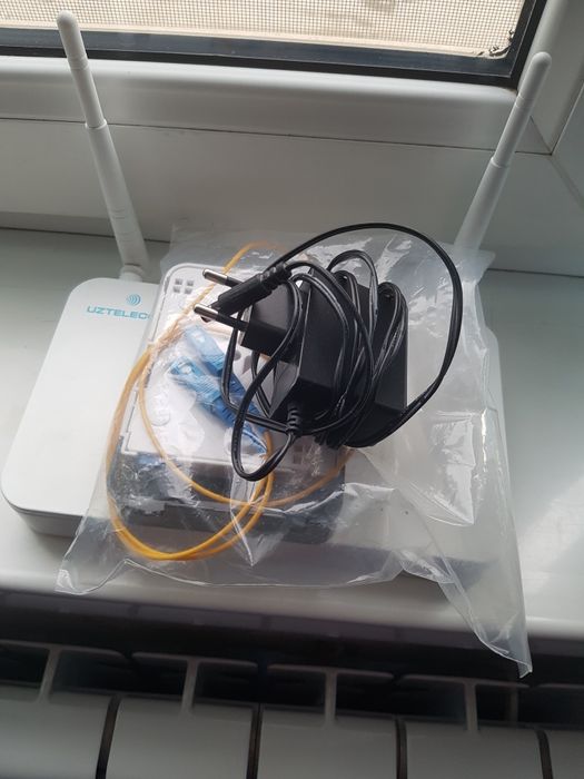 Продаю модем оптоволоконный Gpon ZXHN f 660