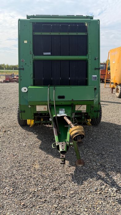 Presa de balotat John Deere 550