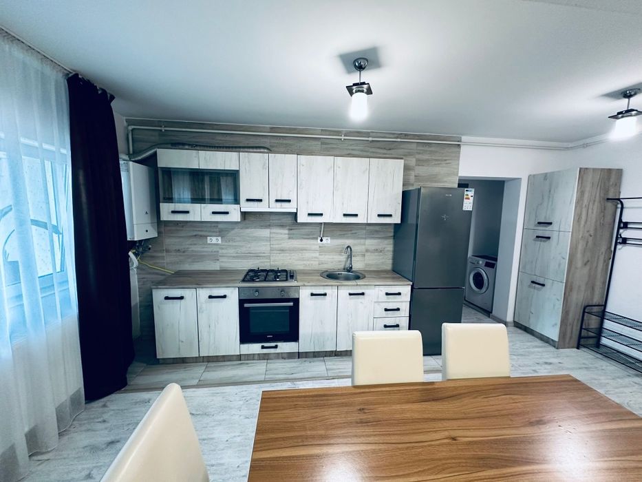 Apartament de închiriat  în Florești