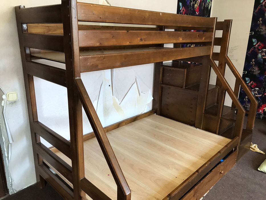 Двухъяросная детская кровать