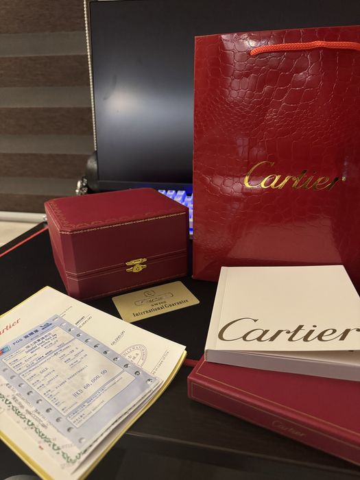 Cartier Santos Galbée Square Часовник