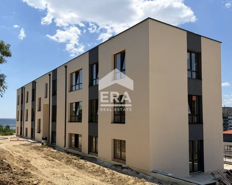 Тристаен апартамент в нова сграда, в кв. Възраждане-3, гр. Варна