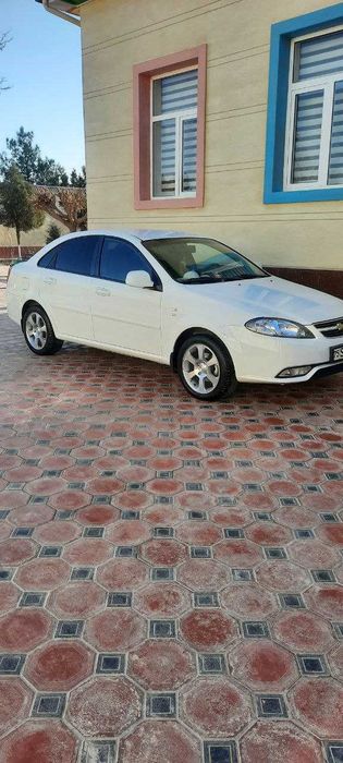 Chevrolet Jentra