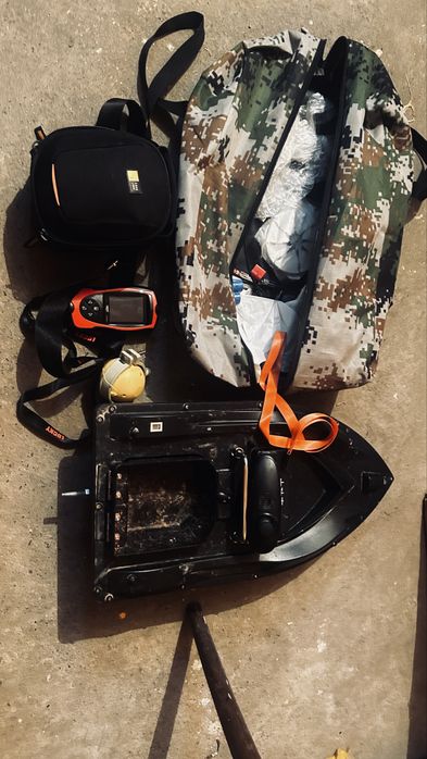 продам эхолот и кораблик