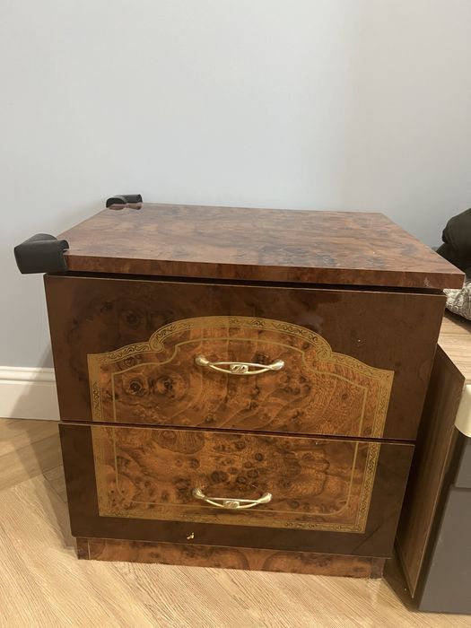 Спальный гарнитур