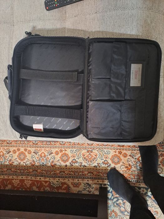 Geanta laptop targus!!