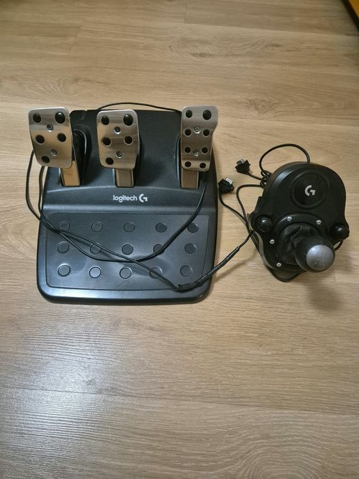 Продавам Logitech G29 + скоростен лост/shifter