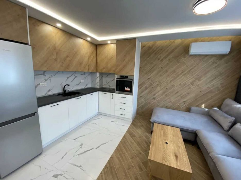 Дава се под наем Двустаен апартамент в Пловдив, Младежки Хълм - 65 кв.м за 598.23 € - Снимка #2