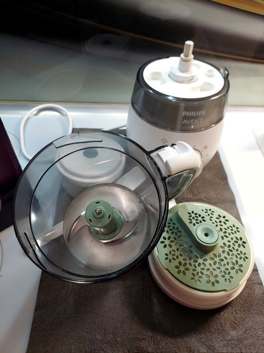 Продавам уред за готвене на пара Philips Avent 4in1