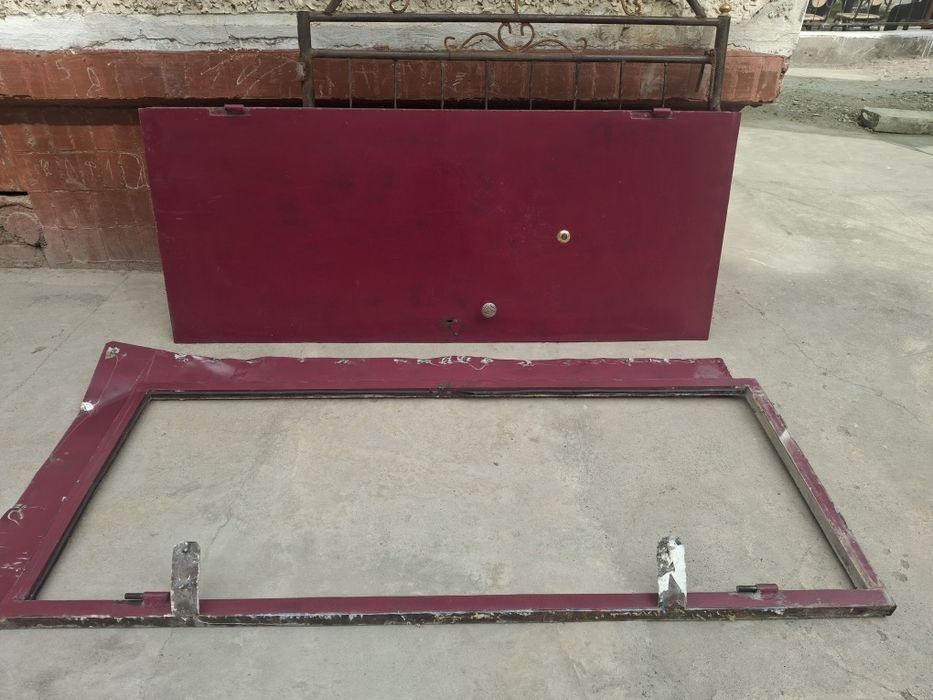 Темир эшик сотилади