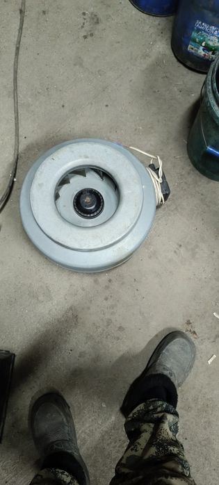 Продам канальный вентилятор 315