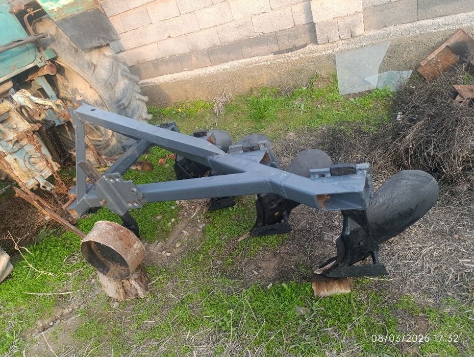 Traktor uchun pulig 4 korpus.