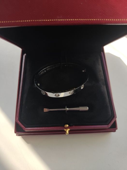 Браслеты Cartier.