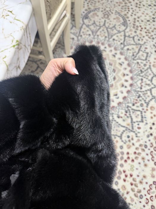 Продается Норкова шуба! Отличном состояние