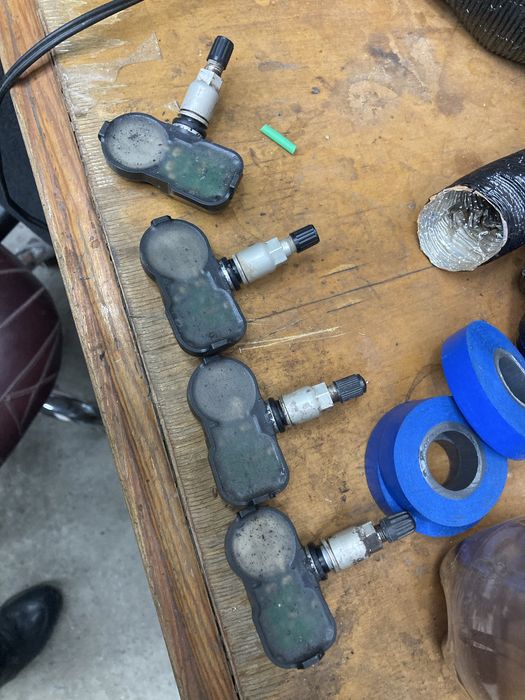 Датчик давления шин. В хорошем состоянии