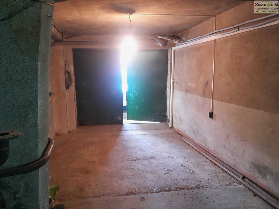 Продава се Четиристаен апартамент в Монтана, Широк център - 106 кв.м за 1732 €/кв.м - Снимка #15