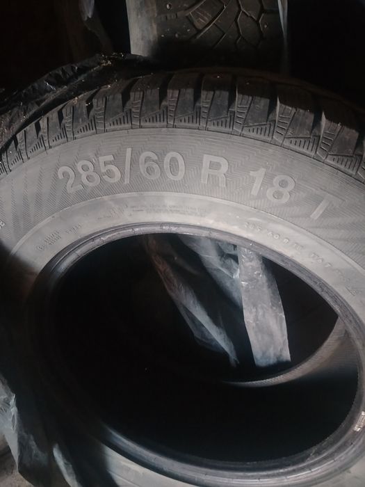 Продам зимнюю резину 285/60/18