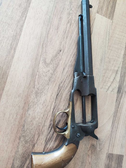 Автентичен пистолет:Colt Black Powder Only 44 Caliber Made in Italy