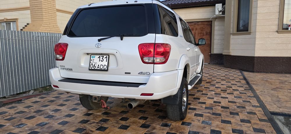 Toyota Sequoia в Атырау