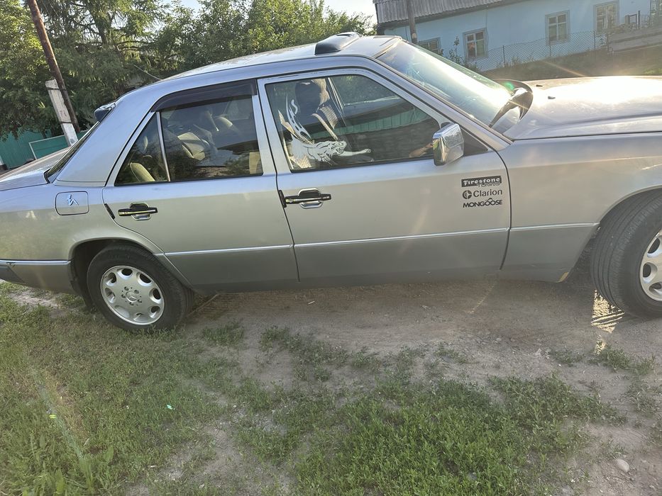 Продам  машину мерседес