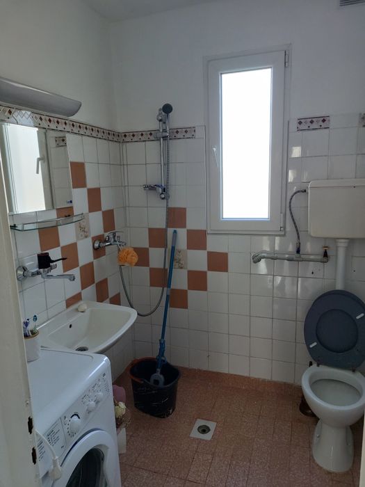 Дава се под наем Етаж от къща в София, в.з. Милкова кория - 92 кв.м за 612 € - Снимка #13