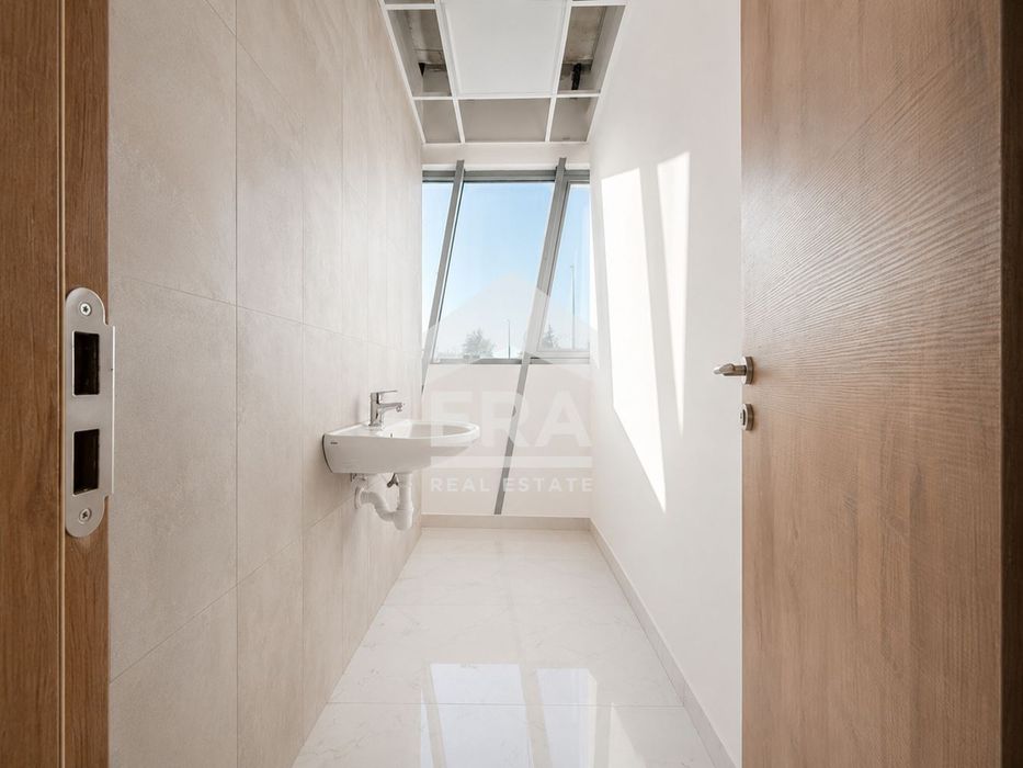 Продава се Промишлена сграда в София, Люлин 8 - 415 кв.м за 1802 €/кв.м - Снимка #8