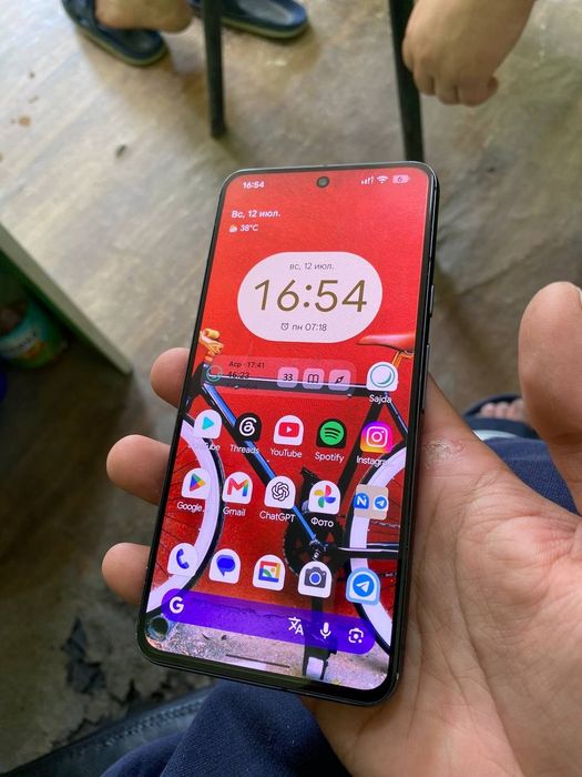 Google pixel 8.  8/128 gb