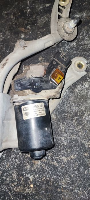 Моторче предни чистачки комплект Нисан Алмера,примера п12