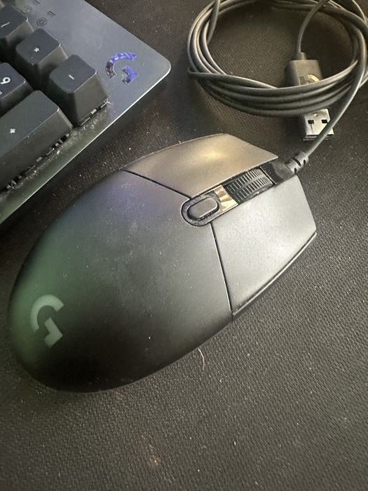 Tastatura Logitech G413 Carbon si Mouse logitech g102