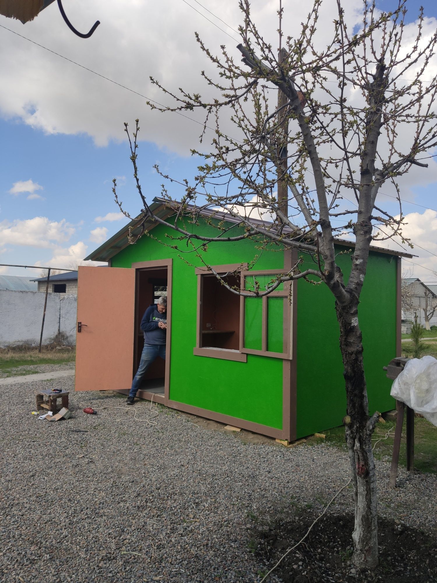 The green house. Зелёный Дом 4*2,5м продам мобильный домик, сторожка. -  Tayyor qurilmalar Toshkent на Olx