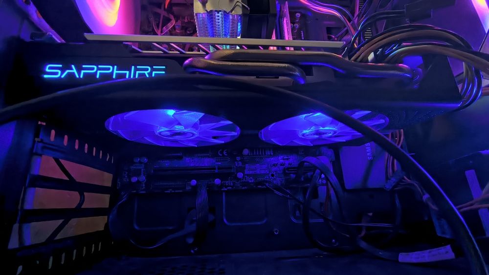 Pc Rgb gen 4 ddr 3 rx 580 saphire