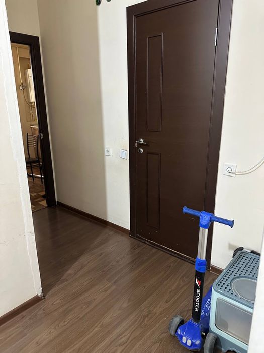 Продаю 2 комнатную квартиру. Янгихаёт , Сергели 3а