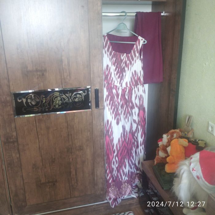 кўйлаклар деярли янги