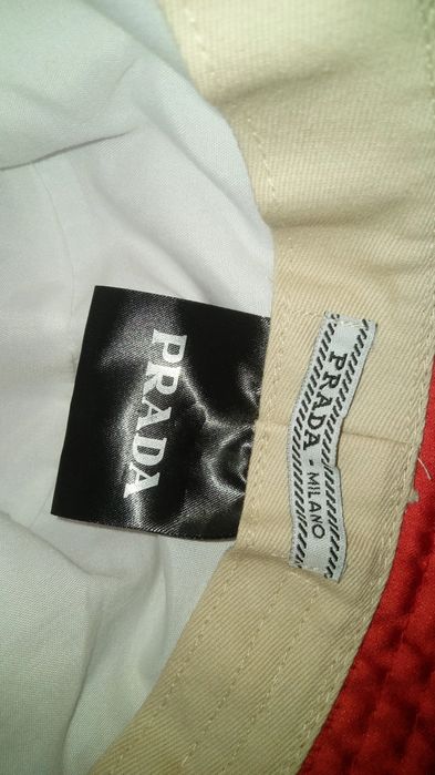Панама Prada красная